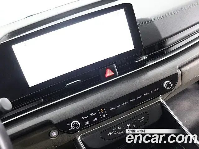 Kia Carnival 2024 — Photo 2/20