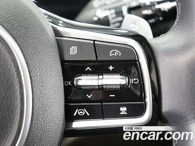 Kia Carnival 2024 — Photo 14/20