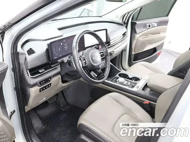 Kia Carnival 2024 — Photo 16/20