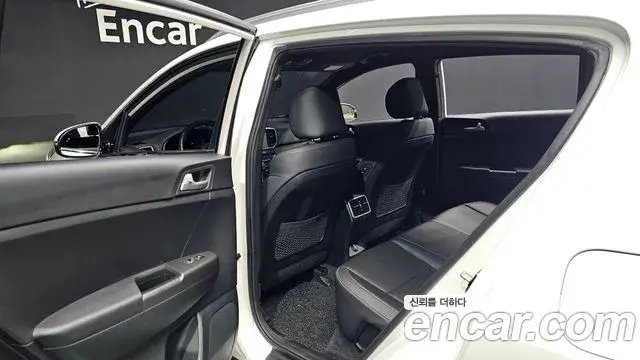 Kia Sportage The Bold 2021 — Фото 11/20