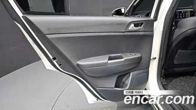 Kia Sportage The Bold 2021 — Photo 30/30