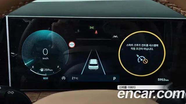 Hyundai Santa Fe 2025 — Фото 8/20