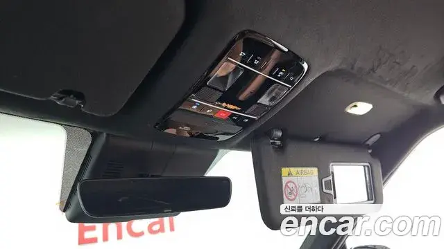 Hyundai Santa Fe 2025 — Photo 17/31