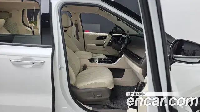 Kia Carnival 2022 — Фото 11/20