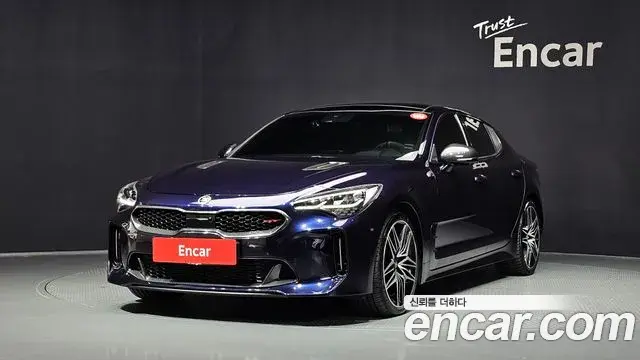Kia Stinger 2018 — Фото 1/20