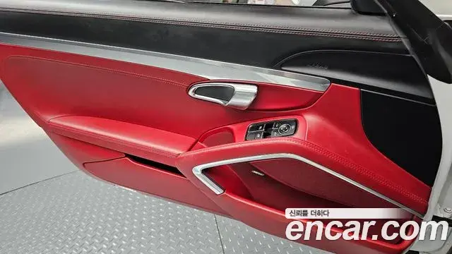 Porsche 718 Boxster 2019 — Şəkil 28/30