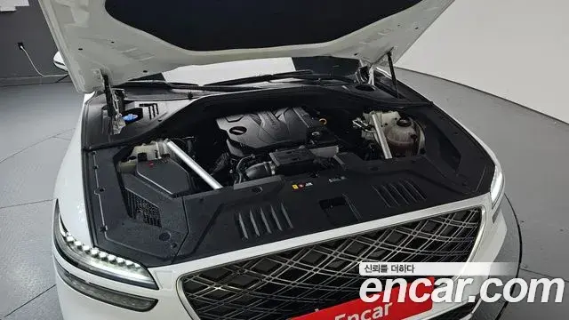 Genesis GV70 2024 — ფოტო 14/33
