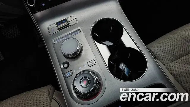 Genesis GV70 2024 — ფოტო 22/33