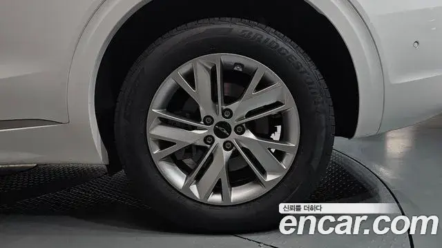 Genesis GV70 2024 — ფოტო 4/33