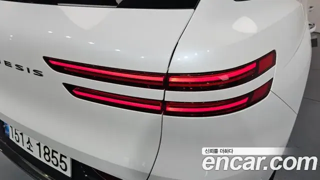 Genesis GV70 2024 — ფოტო 32/33