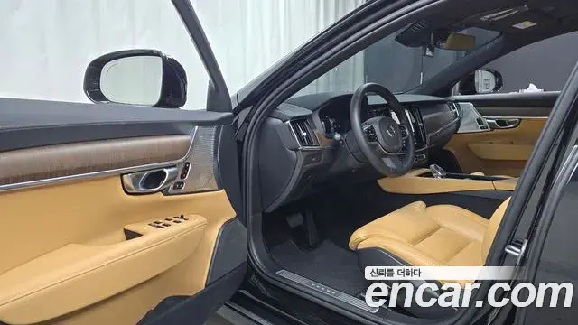 Volvo V90 Cross Country 2023 — Фото 10/20