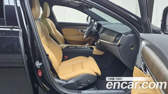 Volvo V90 Cross Country 2023 — ფოტო 10/34