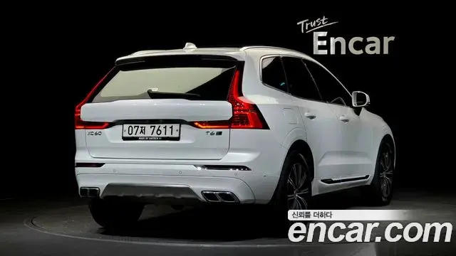 Volvo XC60 2019 — Фото 2/20