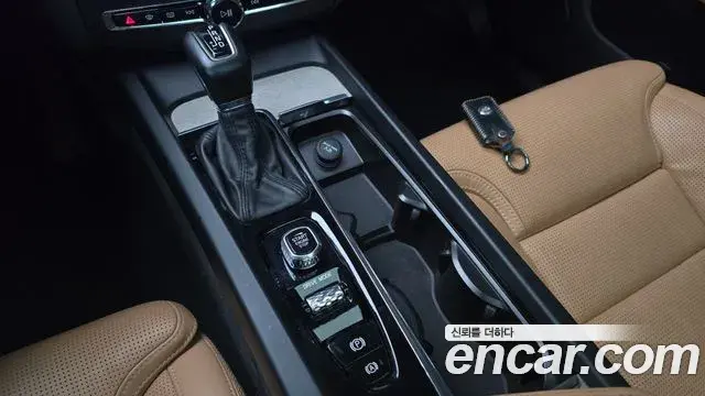 Volvo XC60 2019 — Фото 9/20