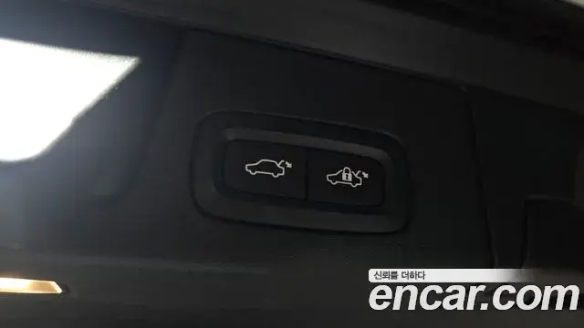 Volvo XC60 2019 — Фото 20/20