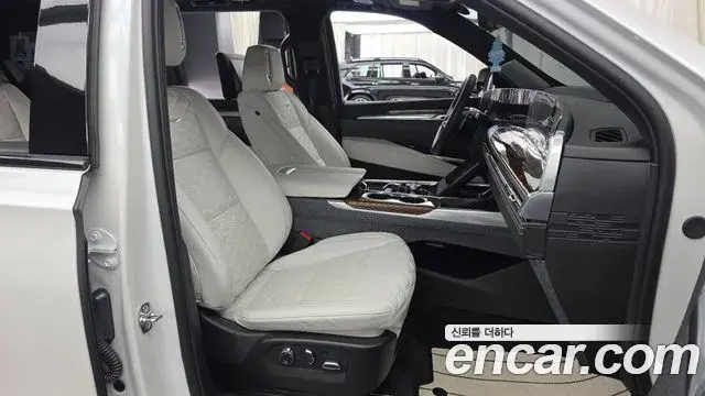 Cadillac Escalade 2025 — Photo 10/37