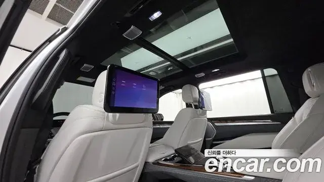 Cadillac Escalade 2025 — Photo 15/37