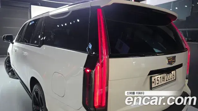 Cadillac Escalade 2025 — Photo 34/37