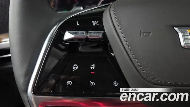 Cadillac Escalade 2025 — Photo 36/37
