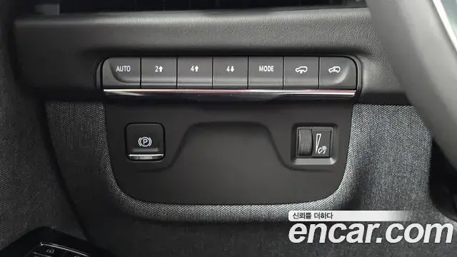 Cadillac Escalade 2025 — Photo 6/37
