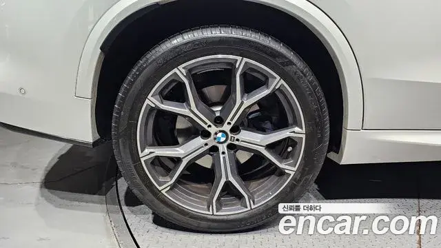 BMW X5 2025 — Photo 11/30