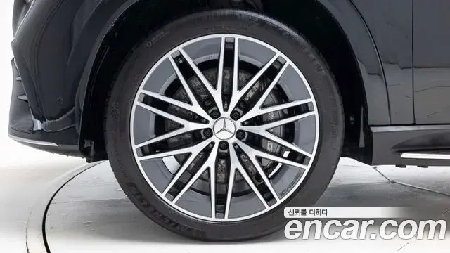 Mercedes-Benz GLE-Class 2025 — ფოტო 14/19