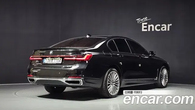 BMW 7 Series 2021 — Şəkil 18/35