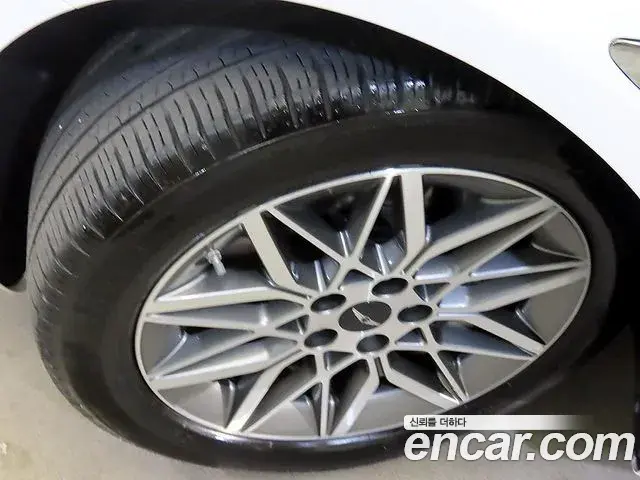Genesis G80 2024 — Photo 2/20