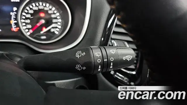 Jeep Compass 2021 — ფოტო 30/31