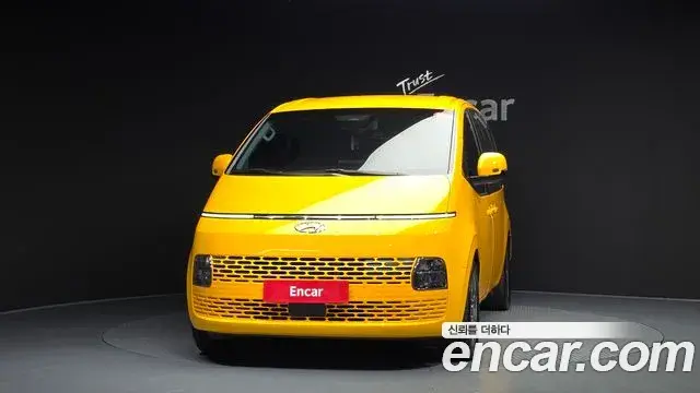 Hyundai Staria 2021 — Фото 3/20