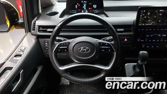 Hyundai Staria 2021 — Фото 13/20