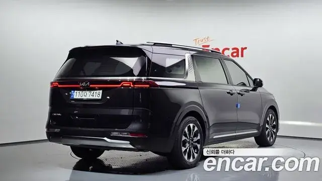 Kia Carnival 2023 — Photo 2/20