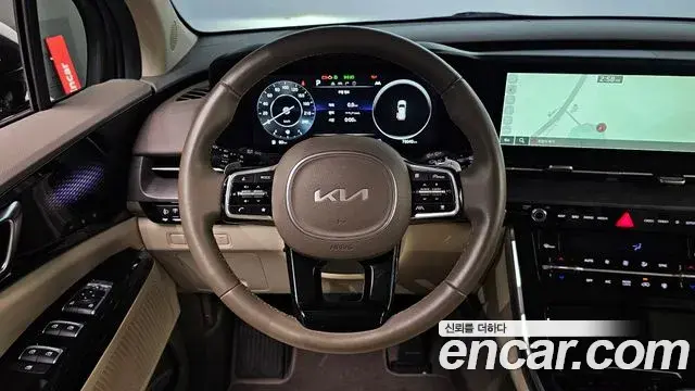 Kia Carnival 2023 — Photo 13/20