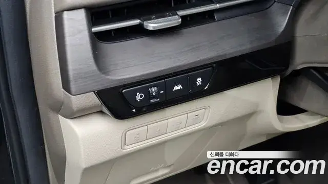 Kia Carnival 2023 — Photo 14/20