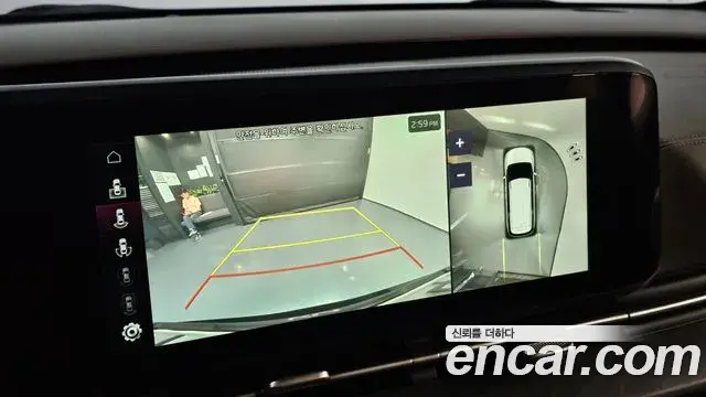 Kia Carnival 2023 — Photo 16/20