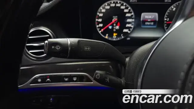 Mercedes-Benz S-Class 2019 — Фото 19/20