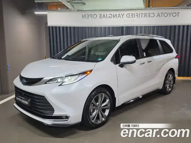 Toyota Sienna 2025 — Photo 6/20