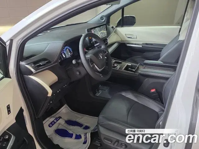 Toyota Sienna 2025 — Photo 11/20