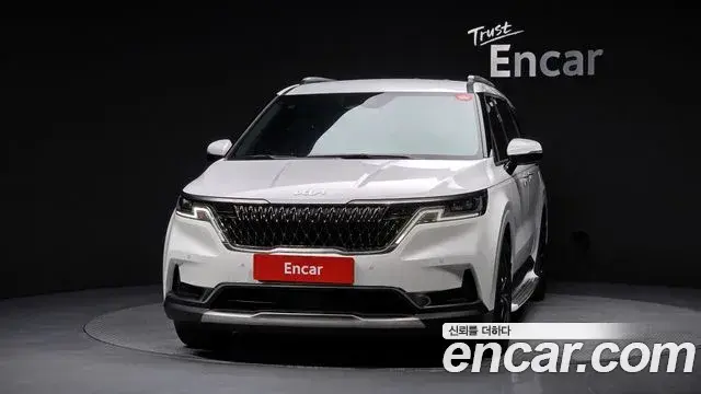 Kia Carnival 2021 — Фото 3/20