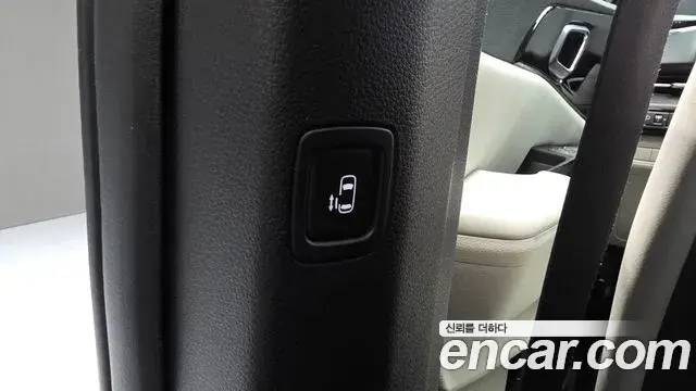 Kia Carnival 2021 — Фото 19/20