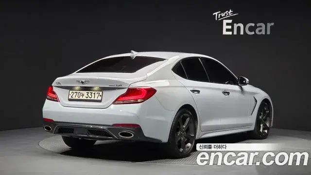 Genesis G70 2019 — ფოტო 13/20