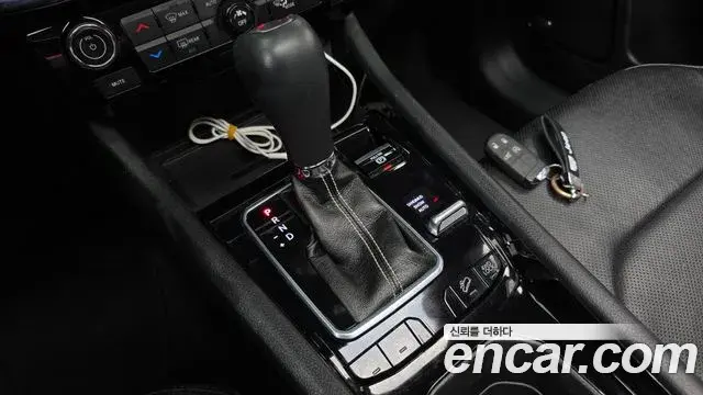 Jeep Compass 2022 — ფოტო 24/35