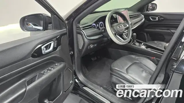 Jeep Compass 2022 — ფოტო 22/35