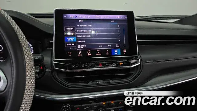 Jeep Compass 2022 — ფოტო 34/35