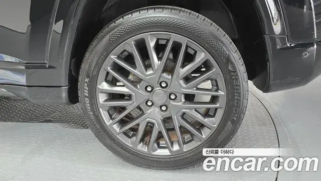 Jeep Compass 2022 — ფოტო 8/35