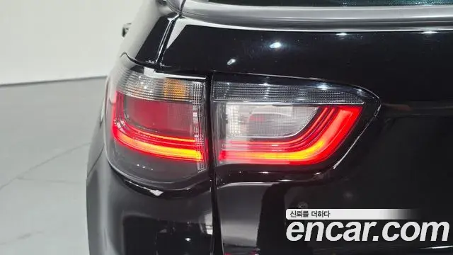 Jeep Compass 2022 — ფოტო 33/35