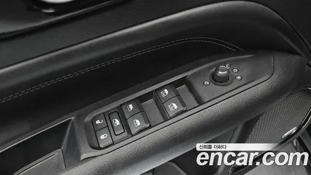 Jeep Compass 2022 — ფოტო 25/35