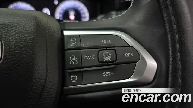 Jeep Compass 2022 — ფოტო 20/35
