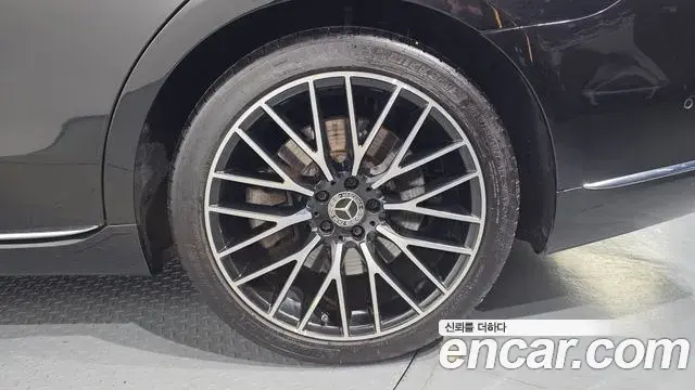 Mercedes-Benz S-Class 2022 — ფოტო 26/33