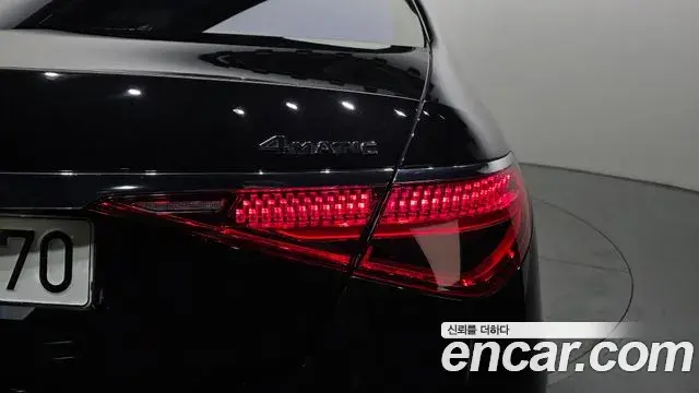 Mercedes-Benz S-Class 2022 — ფოტო 28/33